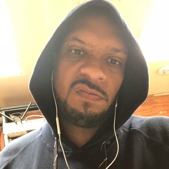 Meet your Posher, Jarvis - Picture 1 of 1